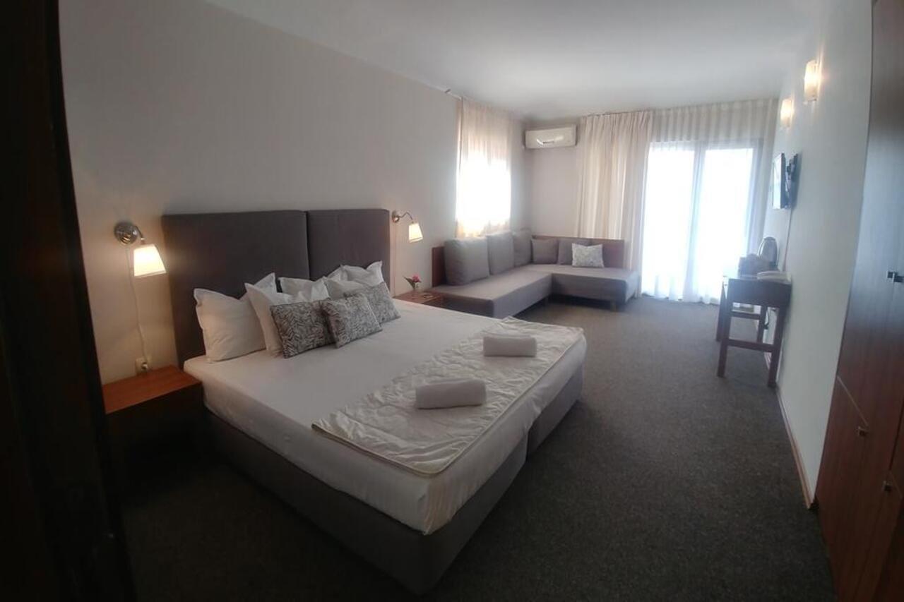 Family Hotel Muses Sozopol Buitenkant foto