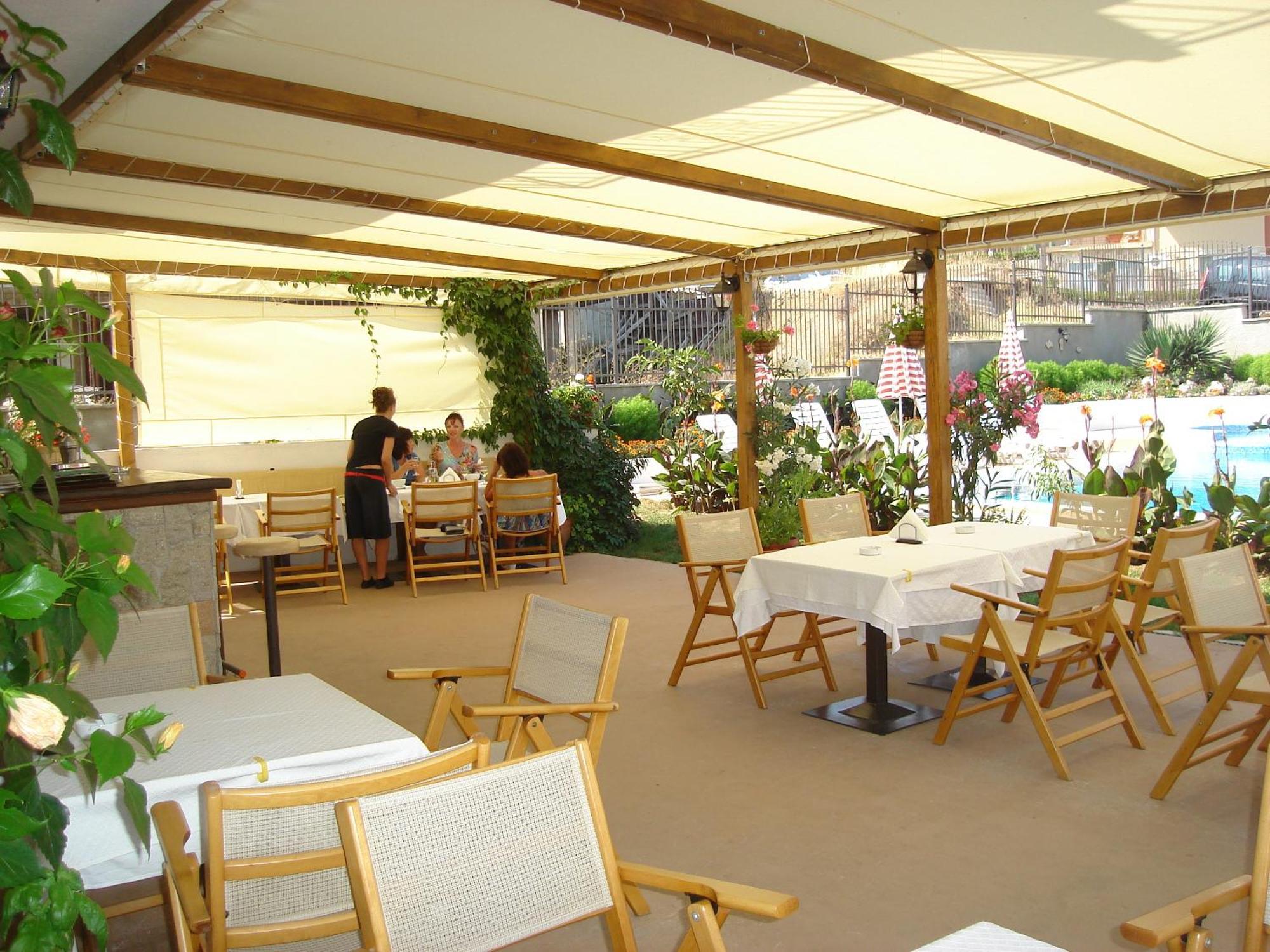 Family Hotel Muses Sozopol Buitenkant foto