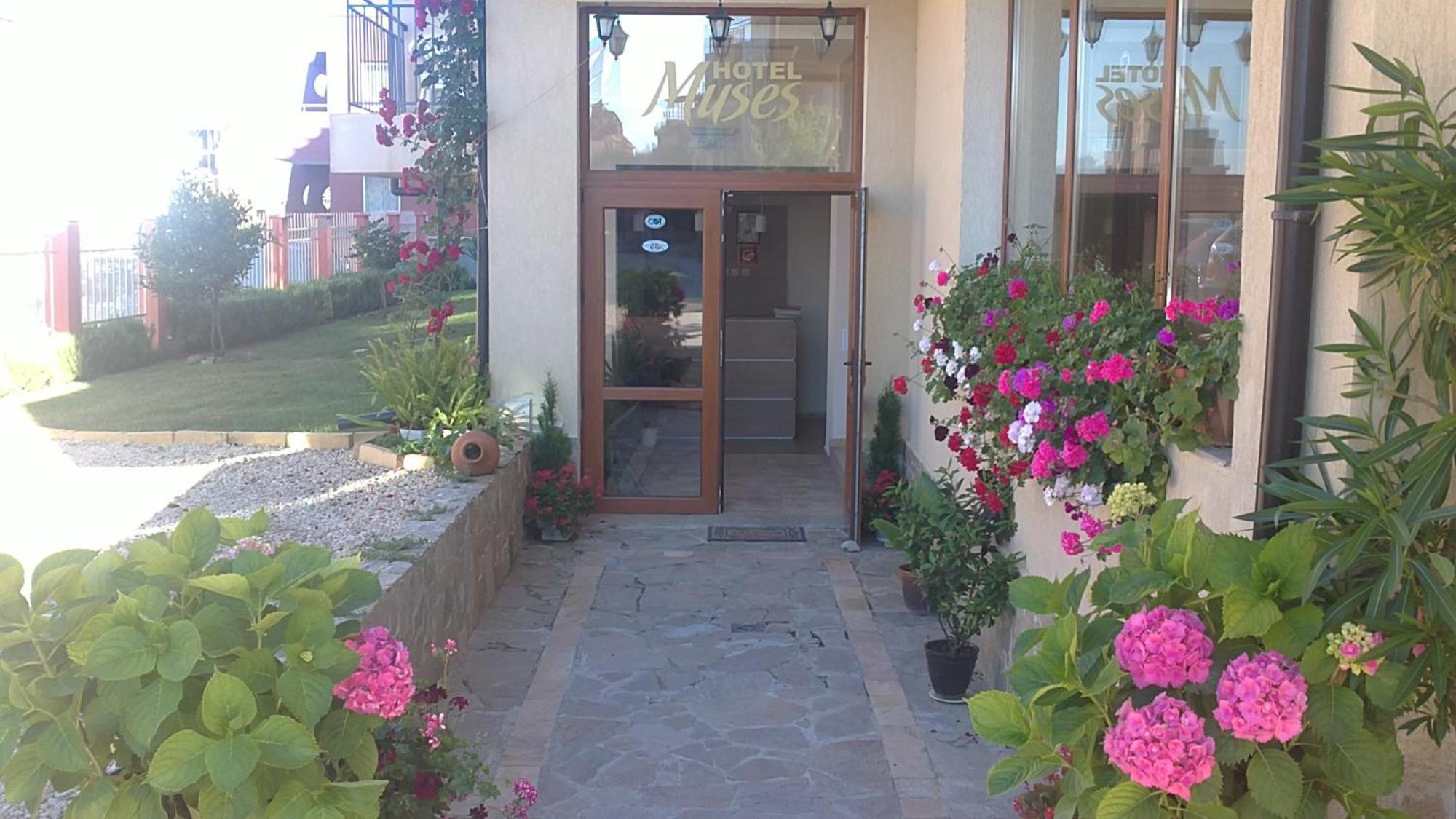 Family Hotel Muses Sozopol Buitenkant foto